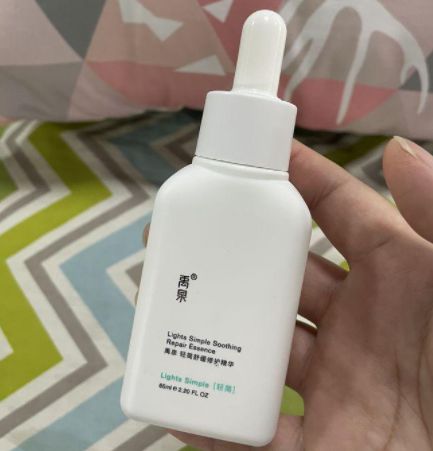 五款護膚品因價低被輕視，實際好用不貴，網(wǎng)友親測痘印逐漸消失